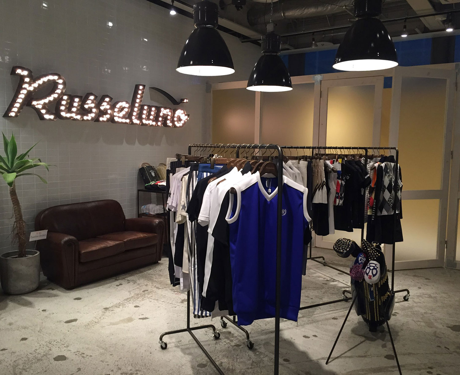 Russeluno Online Store / FLAG SHIP SHOPS